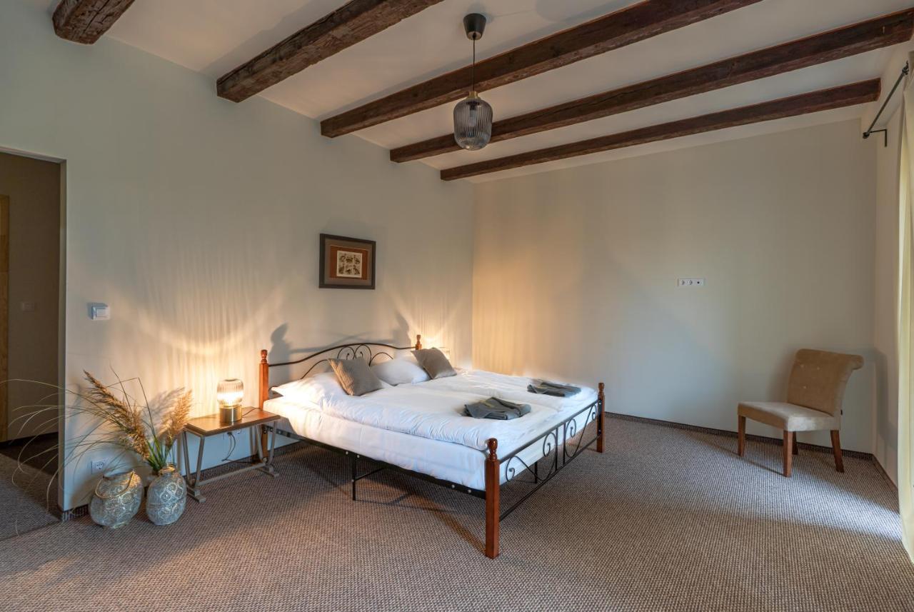 Tarnoca Kuria B&B